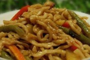 山西焖面——一道传统美食的制作与享用(掌握焖面的技巧,尽情品味美食之美)