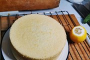 以生日蛋糕寸基础戚风蛋糕底的做法(简单易学的戚风蛋糕制作方法,让你轻松成为蛋糕达人)