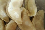 酸菜馅蒸饺的做法大揭秘(轻松DIY,家庭美食的不二之选)
