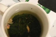 桃子绿茶,清爽夏日必备(15道桃子绿茶的制作方法,让你在家也能享受清爽解暑)