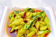 酸梅凉拌小黄瓜的做法(清爽又开胃的夏日佳品,简单易学想学就学)