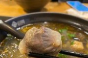 鸭胗鸭血煲制作全解析(一道美味又养生的家常菜谱)