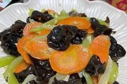 素炒木耳,蔬菜美味(以蔬菜搭配,让木耳更加营养丰富)