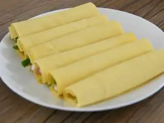 抱蛋千张卷—看世界杯没有宵夜怎么行,卷起备用。