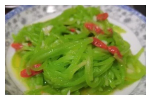 清爽美味，营养丰富的莴笋火腿丝（清爽美味，营养丰富的莴笋火腿丝）