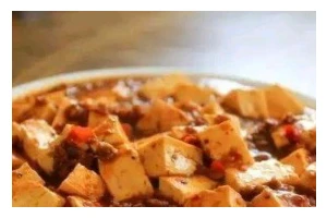 蒜泥豆腐的做法（健康美味，轻松入口）