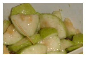 教你如何制作美味的腌芭乐（传统口感，家庭制作，独特做法）