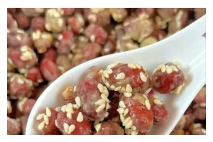 糖霜花生米的制作方法与技巧（以糖霜花生米为伴，甜蜜生活每一天）