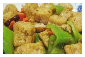学会制作美味洋葱豆腐，开启饕餮之旅（掌握制作技巧，轻松做出口感细腻的洋葱豆腐）