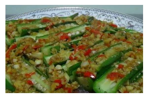 手把手教你做美味蒜蓉法包（香气四溢的蒜蓉餐点，让你回味无穷）