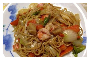 新加坡海鲜炒面的做法与口感（传统新加坡炒面的烹饪技巧和食材选择）