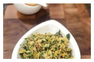 蒜汁马齿苋饼，美味又养生（健康食品之道，让你吃得健康又营养）