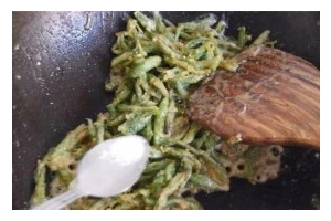 美食探秘——鸭黄豆角的烹饪大全（掌握这些技巧，让你轻松做出美味佳肴！）