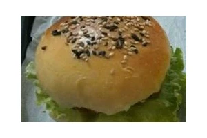 DIY美食（美味双倍享受，尝尽肉质与酱料的完美融合）