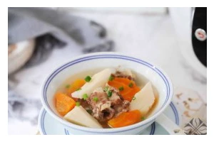 健康营养，肉片双色萝卜汤（家庭美食，营养丰富）