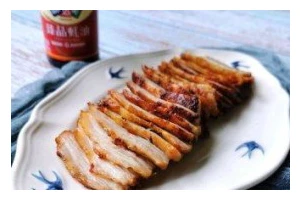 美味香煎猪颈排的制作方法（口感鲜美，肉质细嫩，健康美食）