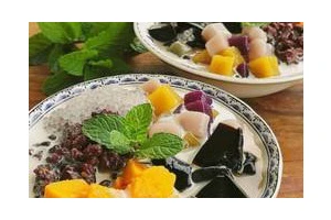 手把手教你做芋圆芒果西米露冰粉儿（清凉甜品让你瞬间降温，美味好吃又健康）