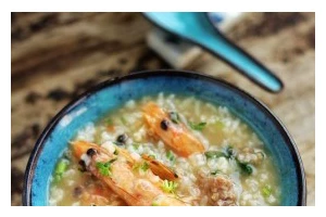 健康又美味的虾仁油麦鲜粥（家庭制作不容错过的营养佳肴，以虾仁油麦鲜粥为例）