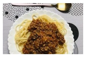 家常意大利肉酱面的做法（如何在家做出美味可口的意大利肉酱面）