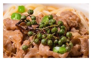 藤椒肉片的制作方法（辣味十足的中式美食，快来试试吧！）