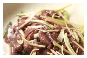 蒜汁猪肝的做法（一道美味又营养的家常菜）