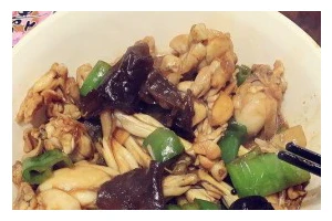 教你一步步炖出美味的田七牛蛙汤