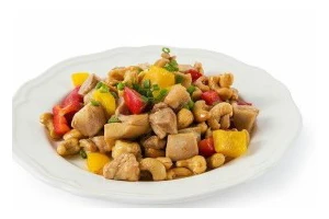 腰果炒玉米粒的做法（做出口感香脆、鲜美可口的家常小炒菜）