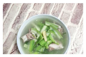 肉末丝瓜汤做法大揭秘（家常美食，健康之选，丝瓜营养多，）