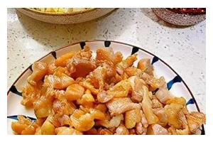 土豆辣子鸡的做法（辣味十足的口感享受）