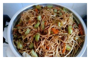 如何制作美味可口的咸肉卤面（传统卤面做法大揭秘，教你制作口感十足的咸肉卤面！）