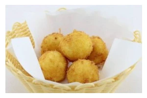 用鲜虾土豆球尝鲜（做法简单味道美，让你欲罢不能）