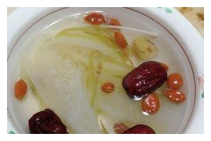 以曼陀罗花羹为主题的美食教程（做一碗美味的曼陀罗花羹，体验舌尖上的芬芳）