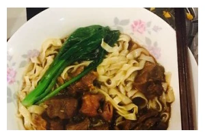 台湾红烧牛肉面的制作（传统手艺，香气四溢）
