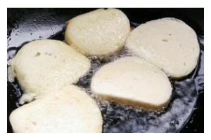 中式炸馒头的制作方法（如何做出松软酥脆的中式炸馒头）