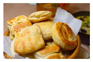 香嫩美味，五香千层饼制作方法（手把手教你制作，让你轻松享受美食盛宴）