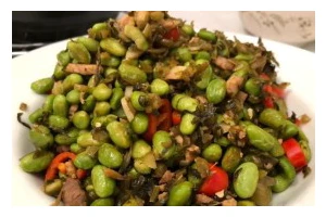 雪菜炒豆皮的家常做法（简单易学，美味可口）
