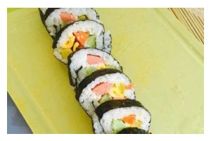 寿司海苔包饭的制作方法（简单易学，让你在家也能做出道地日式美食）