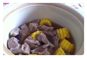 砂锅排骨营养汤的做法（家庭美食，健康呵护）