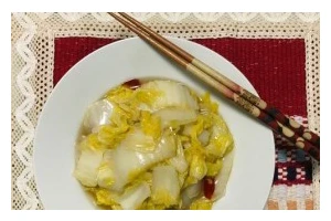 四川糖醋大白菜的做法（四川特色菜谱，健康美味不容错过）