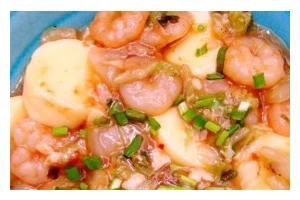 五彩豆腐虾仁的做法（美味健康的海鲜素食）