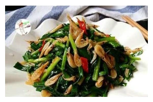 鲜美可口的虾米豆枝韭菜的做法（简单易学，营养丰富）