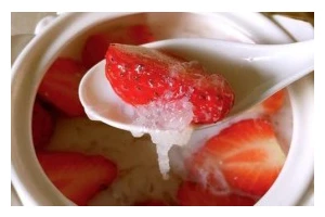 水果燕窝的营养与做法（在家DIY，轻松做出营养丰富的水果燕窝）