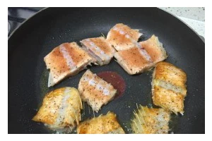 香煎鲑鱼的做法大全（15个技巧教你如何烹饪美味鲑鱼）