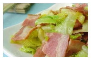 妙手爆炒卷心菜，美味大快朵颐（家庭厨艺，健康饮食的最佳选择）