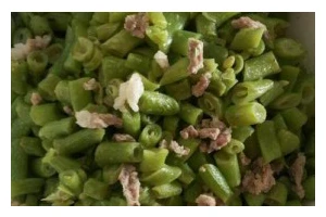 肉丝炒豆苗，口感独特的家常美味（一道简单易做的菜品，让你回味无穷）