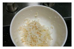 香菇白菜虾皮包的制作方法（做法简单易学，口感鲜美，营养丰富）