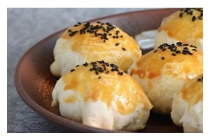 以酥皮水果月饼为主打的清新口感（手作果馅月饼的制作方法和食用建议）