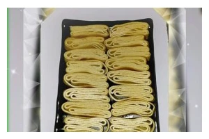 美味清热酥香入味（传统小吃再现汤香四溢激发味蕾营养丰富）