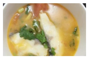 侧鱼茵陈汤的做法与功效（家常汤菜不可少的经典之一——侧鱼茵陈汤）