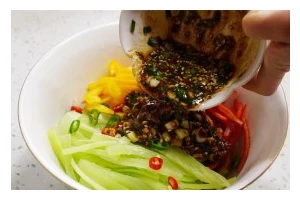 莴笋酿肉胶——美味佳肴（寻找莴笋酿肉胶的最佳做法）